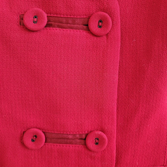 Elegant Red Sleeveless Dress - Picture 4 of 8